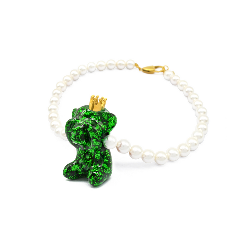 Sahi Polyresin Bear Pendant Necklace