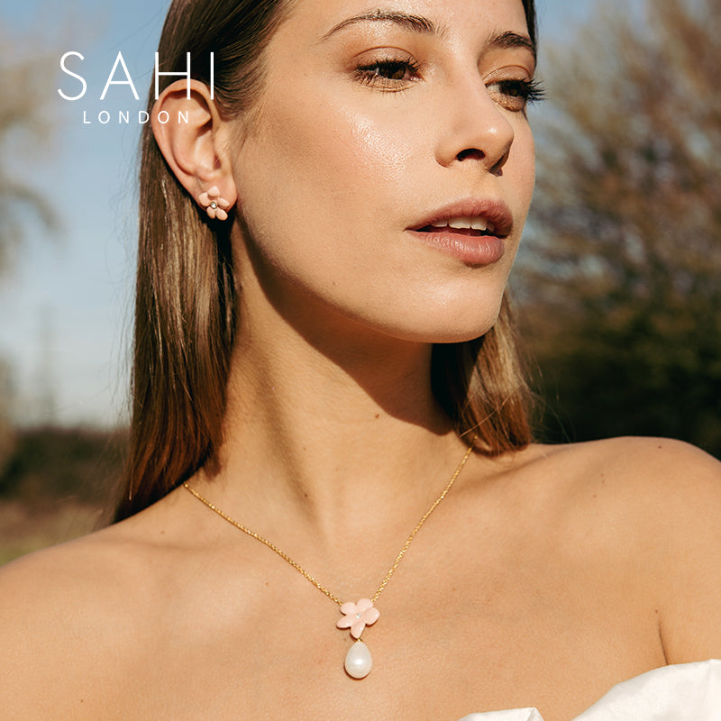 Sahi Peach Lily Flower Pearl Necklace